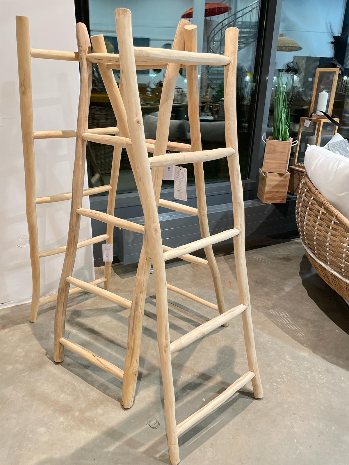Teak stiger