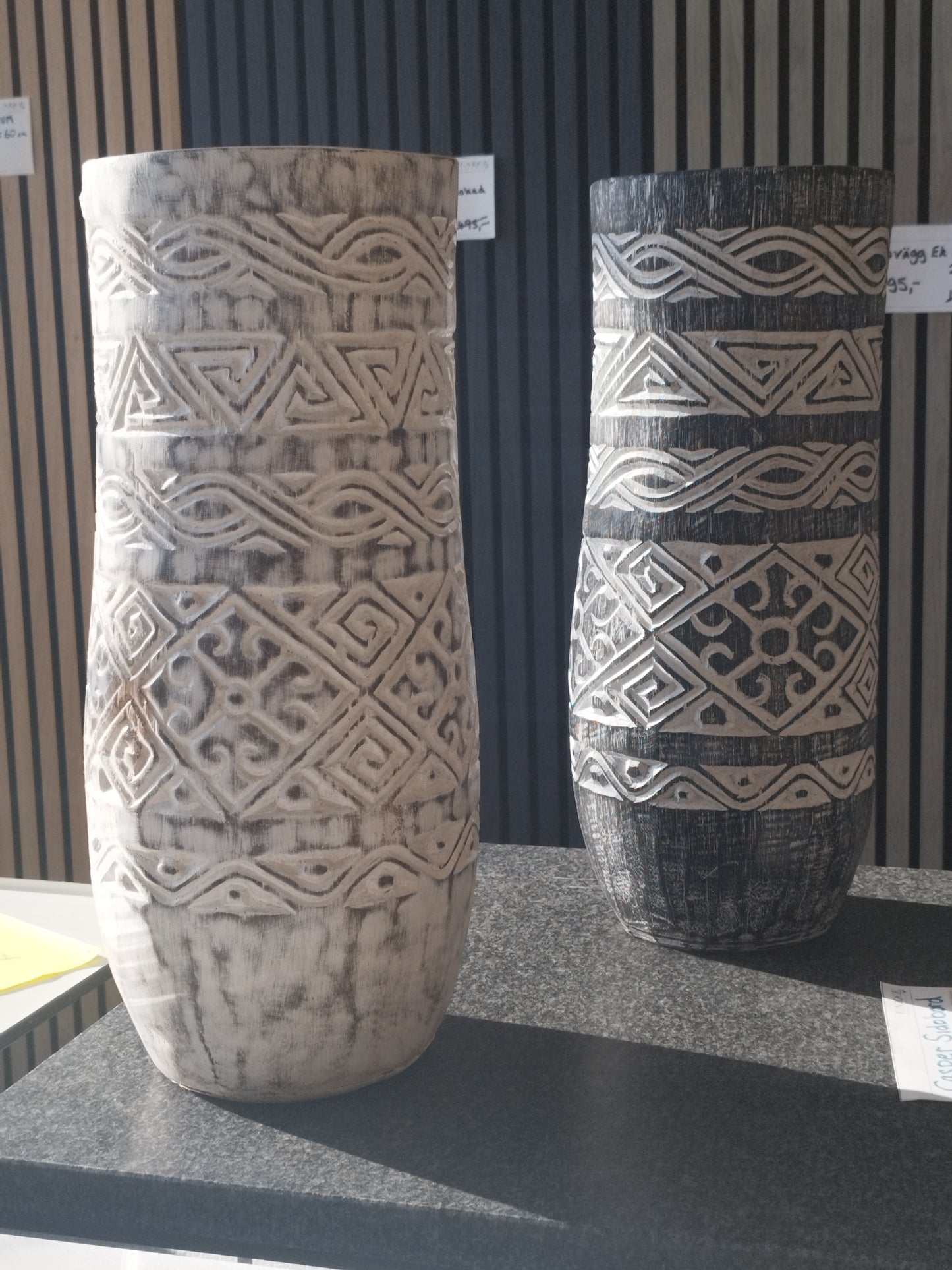 PALM CARVING VASE Height 50 cm