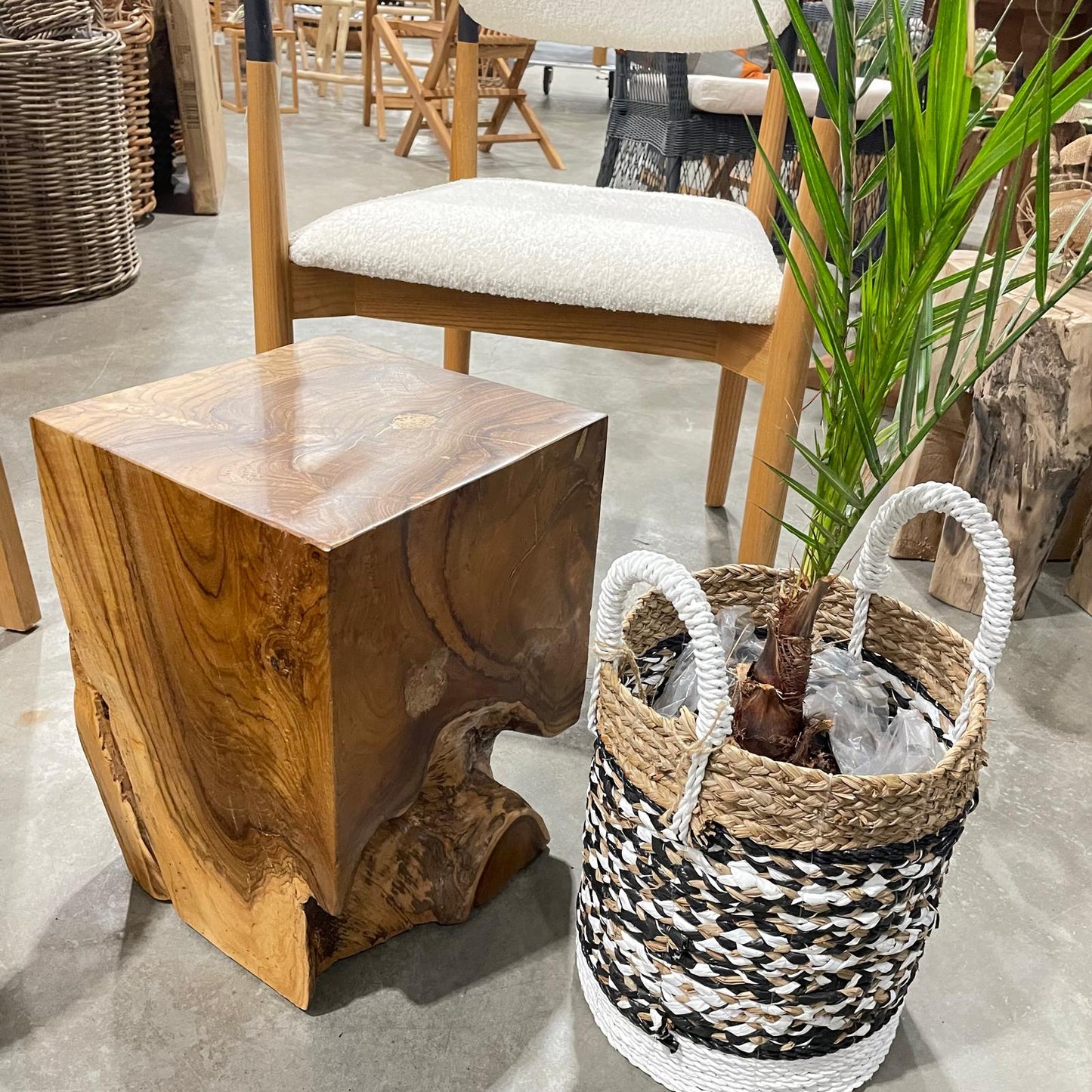 NUSA DUA Side Table/Stool Teak