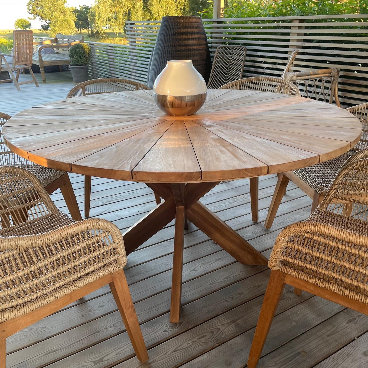 Matahari Teak Trädgårdsbord 140Ø