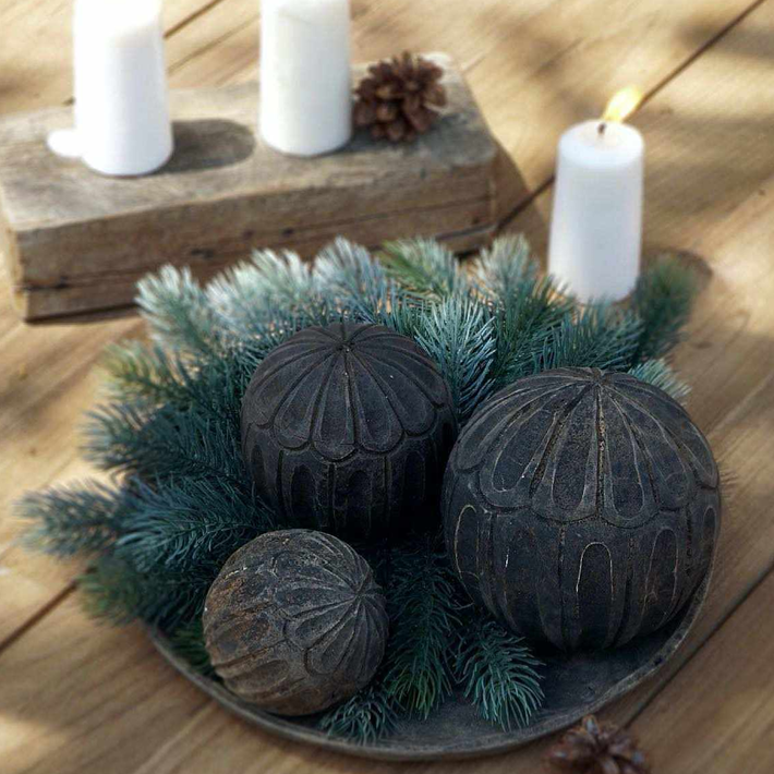 Dekorativa runda julkulor i teak