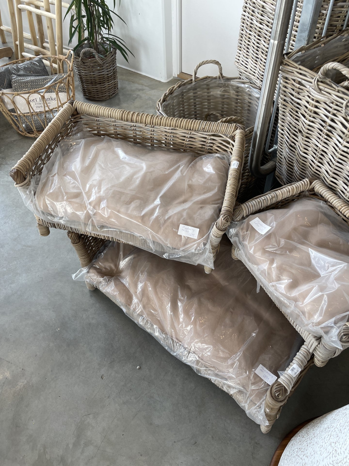 Dog bed