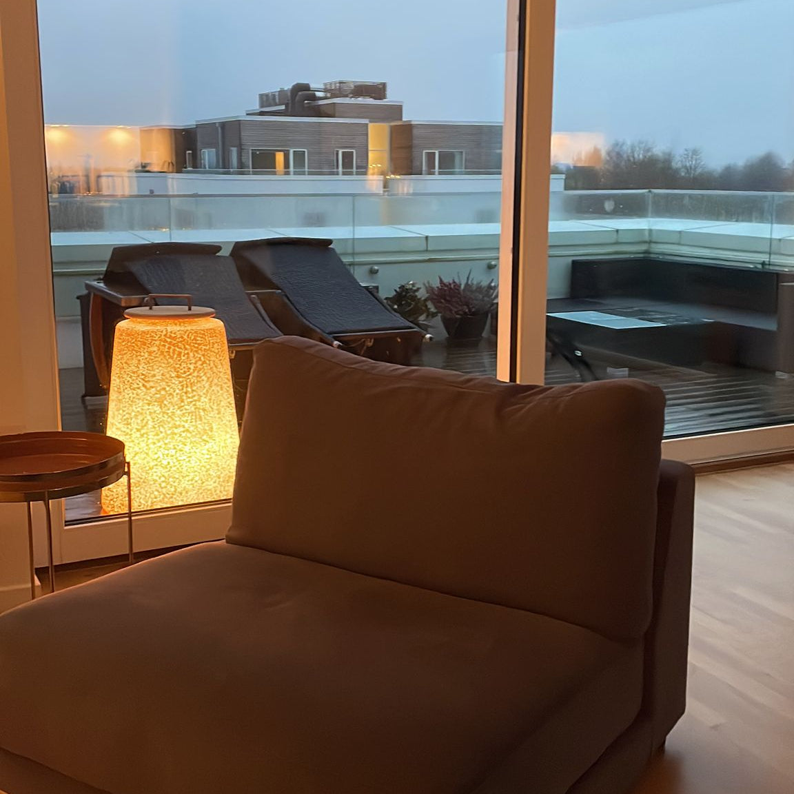 HELGA Lamp White Resin & Teak - Elegant Floor Lamp in 2 Sizes