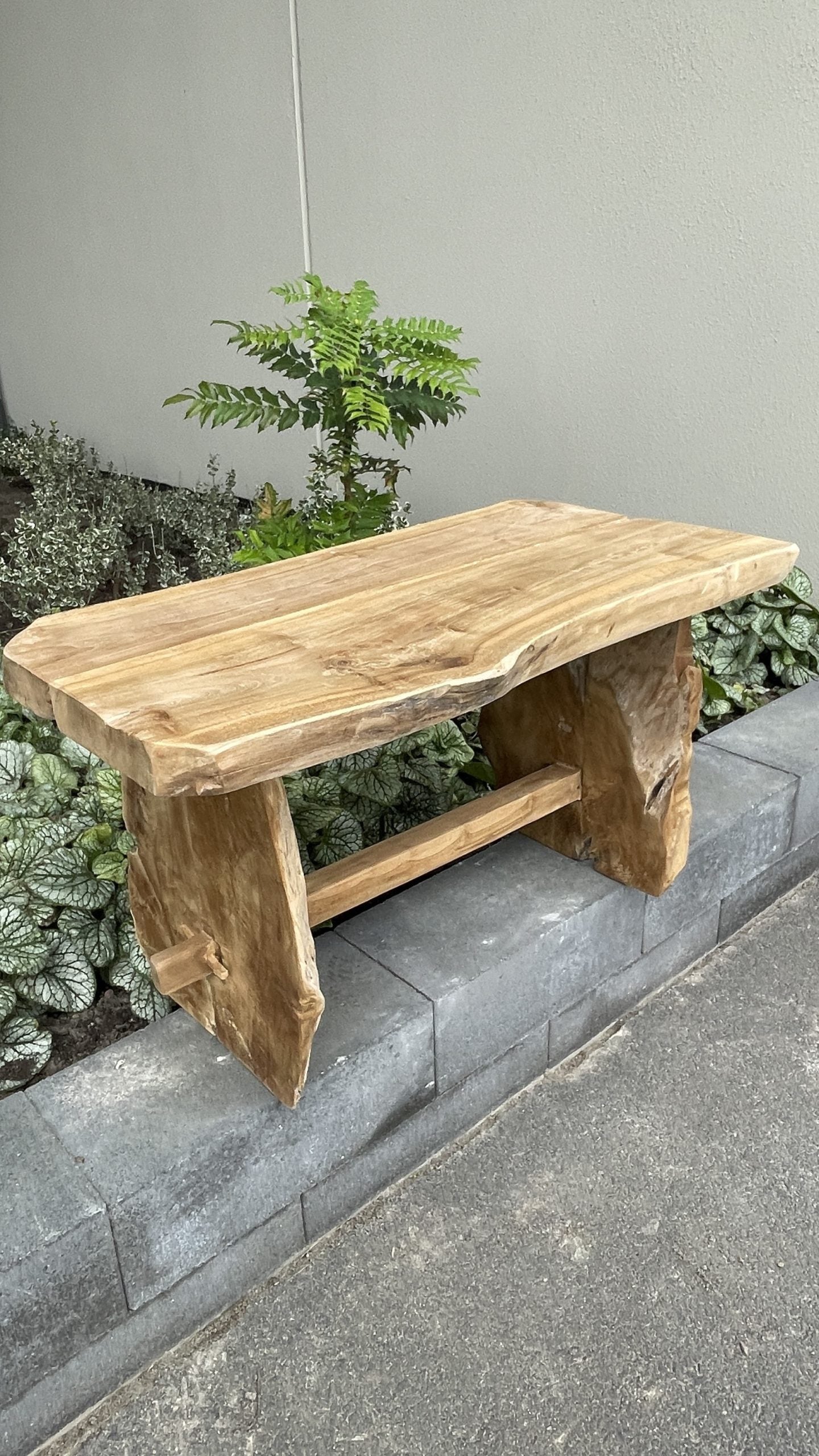 PRIMITIVE Bänk