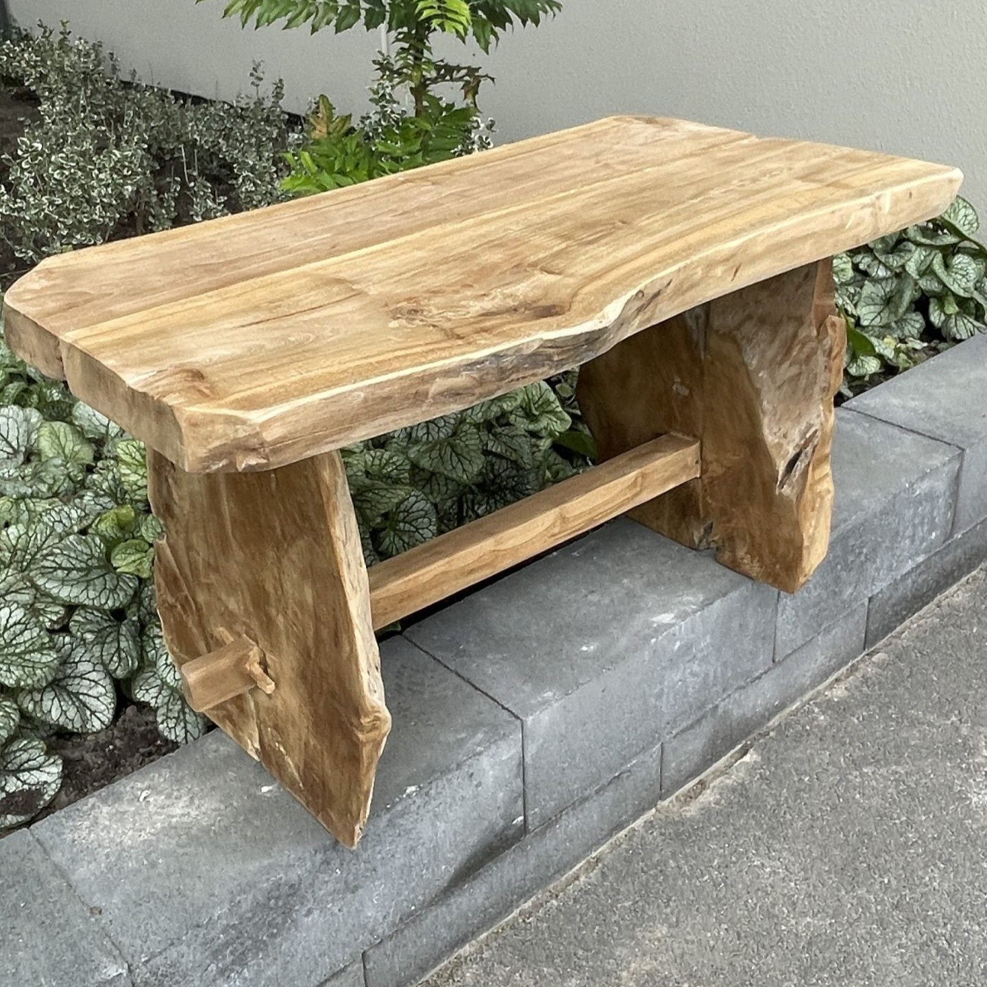 PRIMITIVE Bänk