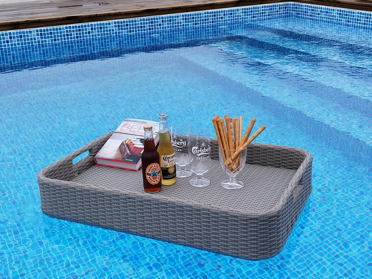 FLOATING POOL TRAY