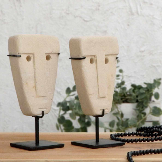 Sumba Staty på stativ