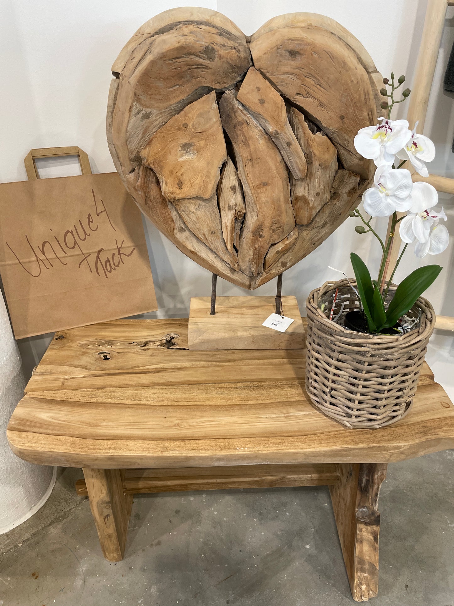 PRIMITIVE Bänk